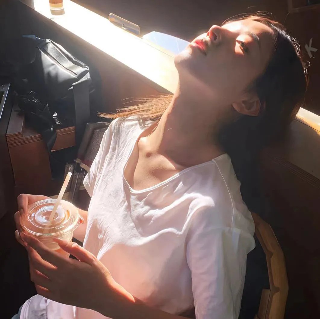 夜晚的莱奥